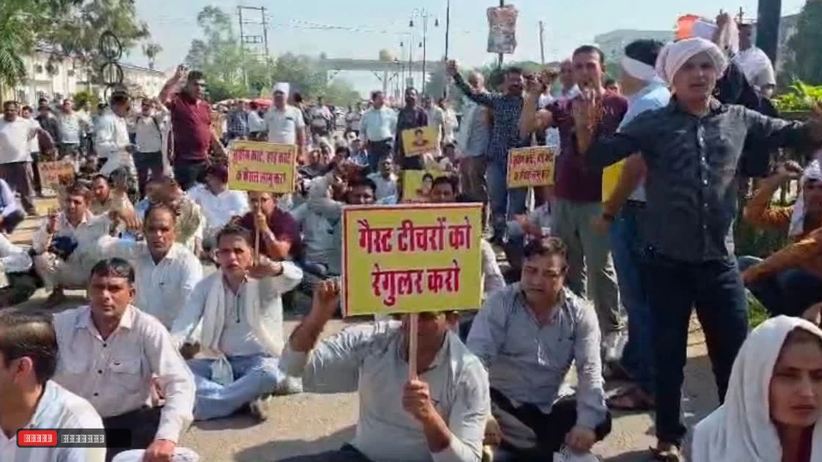 कुरुक्षेत्र में गरमाया माहौल: नियमितीकरण की मांग को लेकर गेस्ट टीचर्स का चंडीगढ़ कूच, पुलिस ने रोकी राह